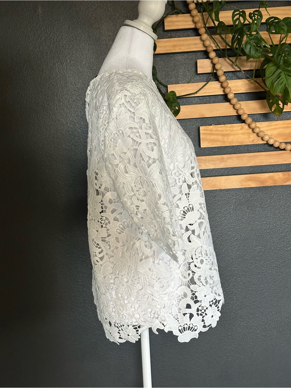 Zara Woman White Floral Guipure Lace Blouse Size Large Sheer Short Sleeve Boho - Picture 4 of 9